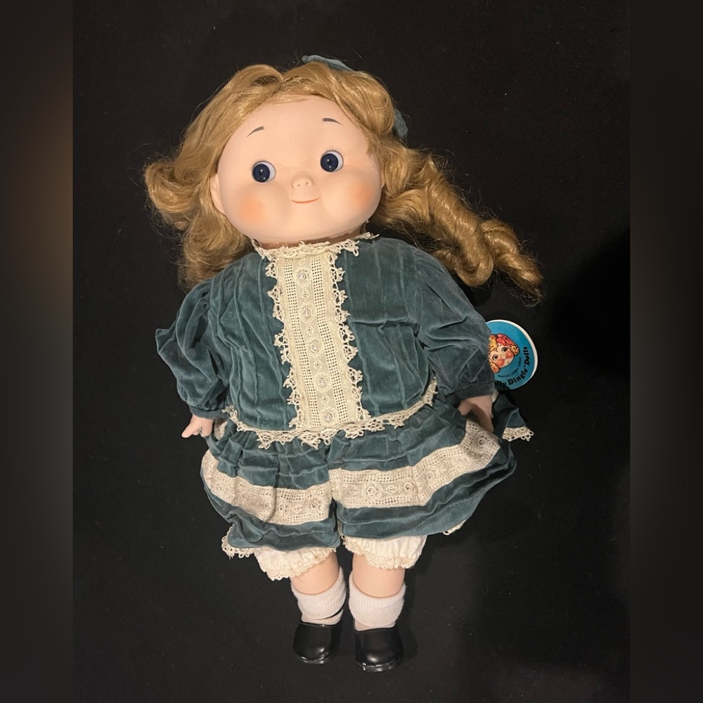Dolly Dingle porcelain doll limited edition 1983 collectible - Picture 6 of 6